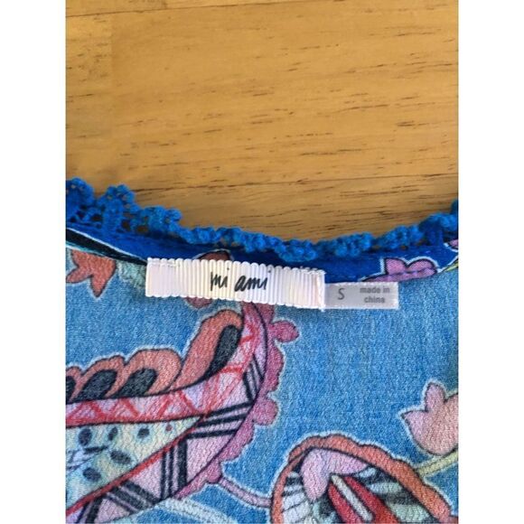 MI AMI Shirred Hem Paisley Floral Faux Wrap  Top SZ S - Picture 10 of 11